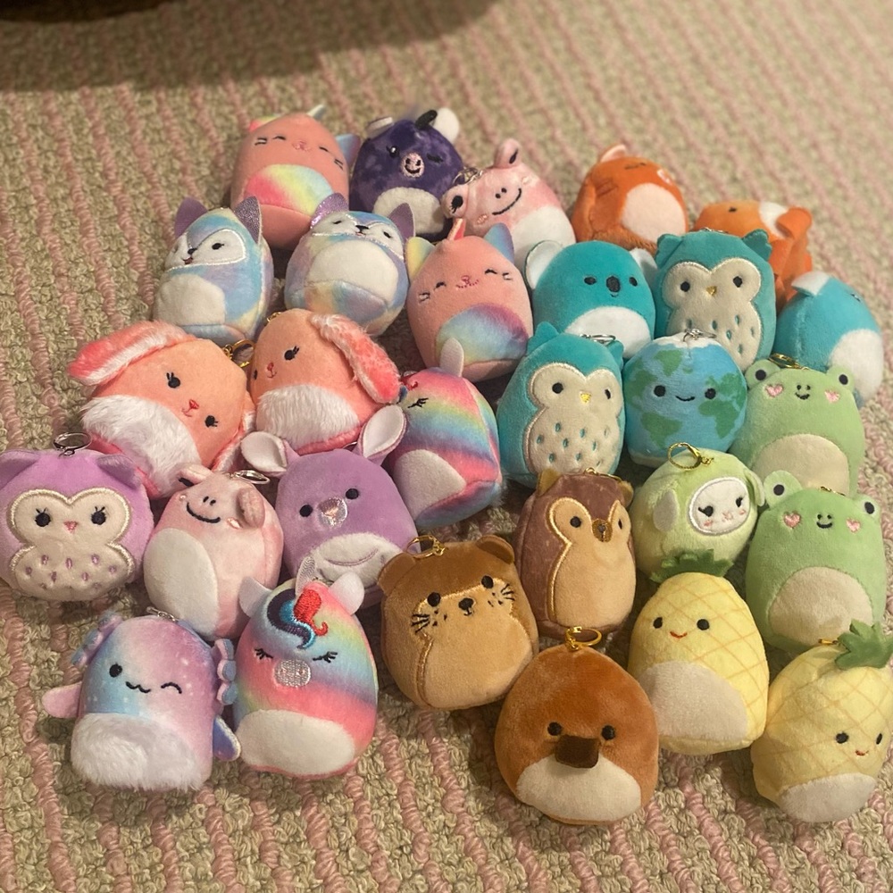 SQUISHMALLOW EARRINGS